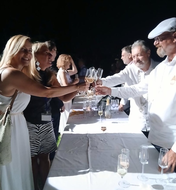Vin et musique : une initiative des Chevaliers du Vin Croate
